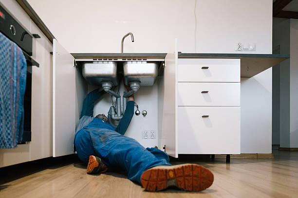 Professional Plumbing technician working in Gillespie, IL